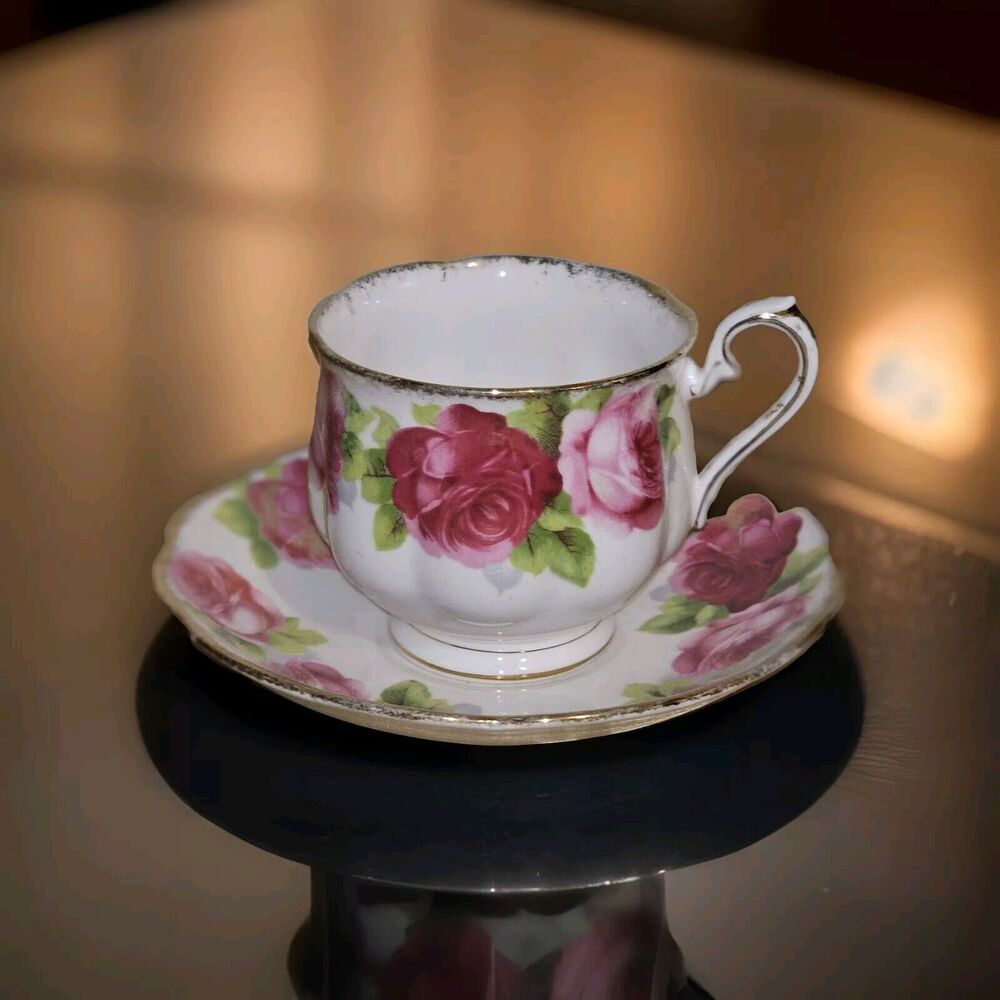 ROYAL ALBERT Bone China England Tea Cup And Saucer Old English Rose Pink Whte